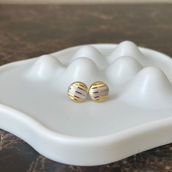 18K Stamped Real Gold Two Toned Gold Ribbed Circle Stud Earrings - Picture 1 of 6